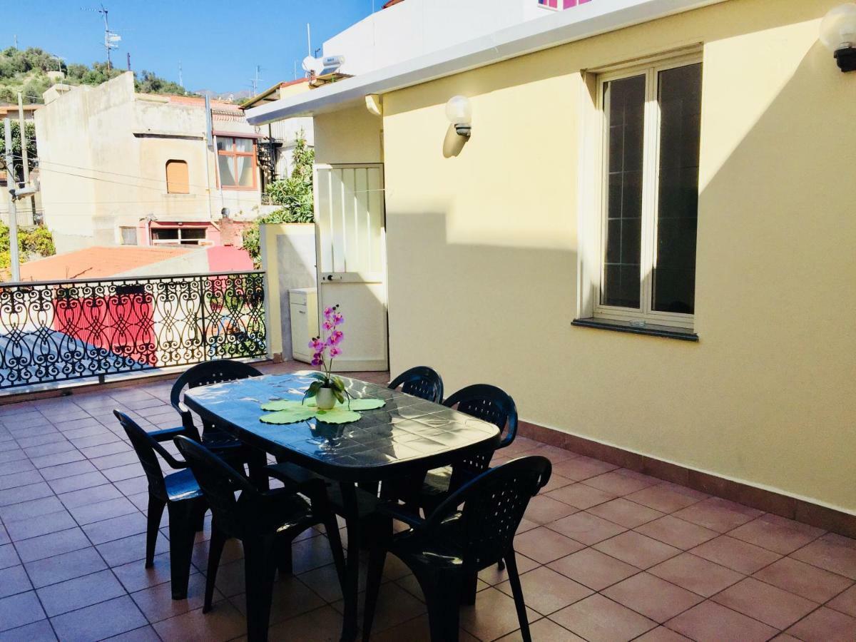 Casa F. I. Apartman Roccalumera Kültér fotó